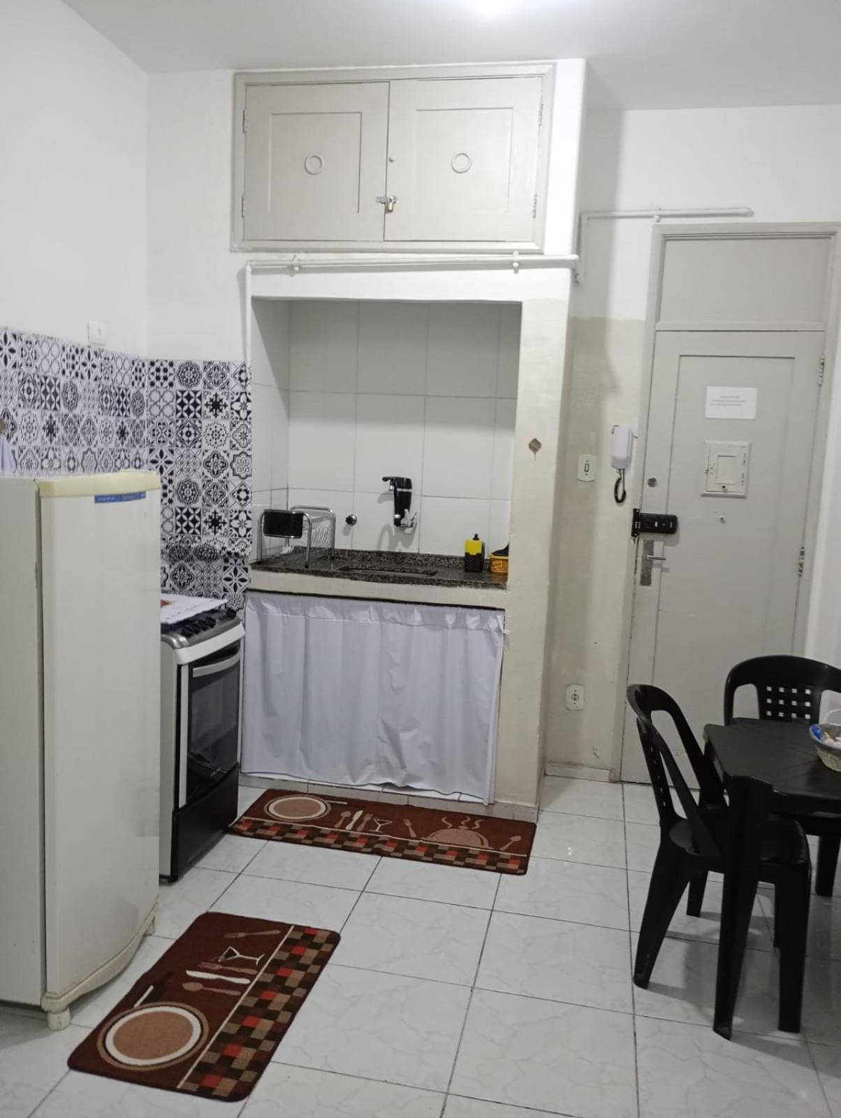 Flat 807 *